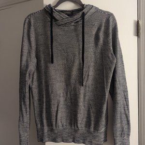 Express hooded pullover